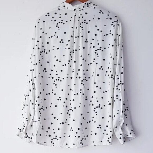Women's JUST LIVING Ivory & Black Star-Print Collared Button-Down Top Blouse - Picture 2 of 10